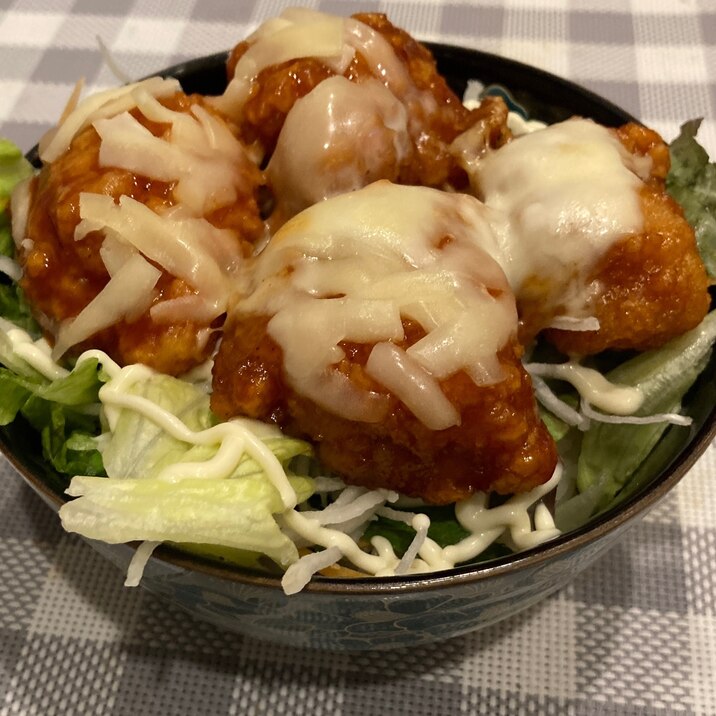 超かんたん！チーズたっぷりヤンニョムチキン丼♪